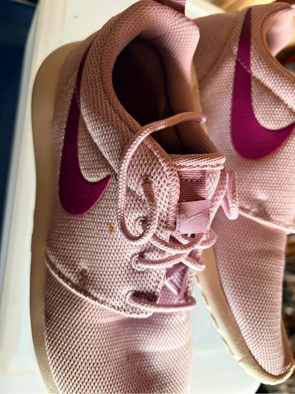 Nike Women’s Light Pink Mesh Trainers with Fuchsia Swoosh